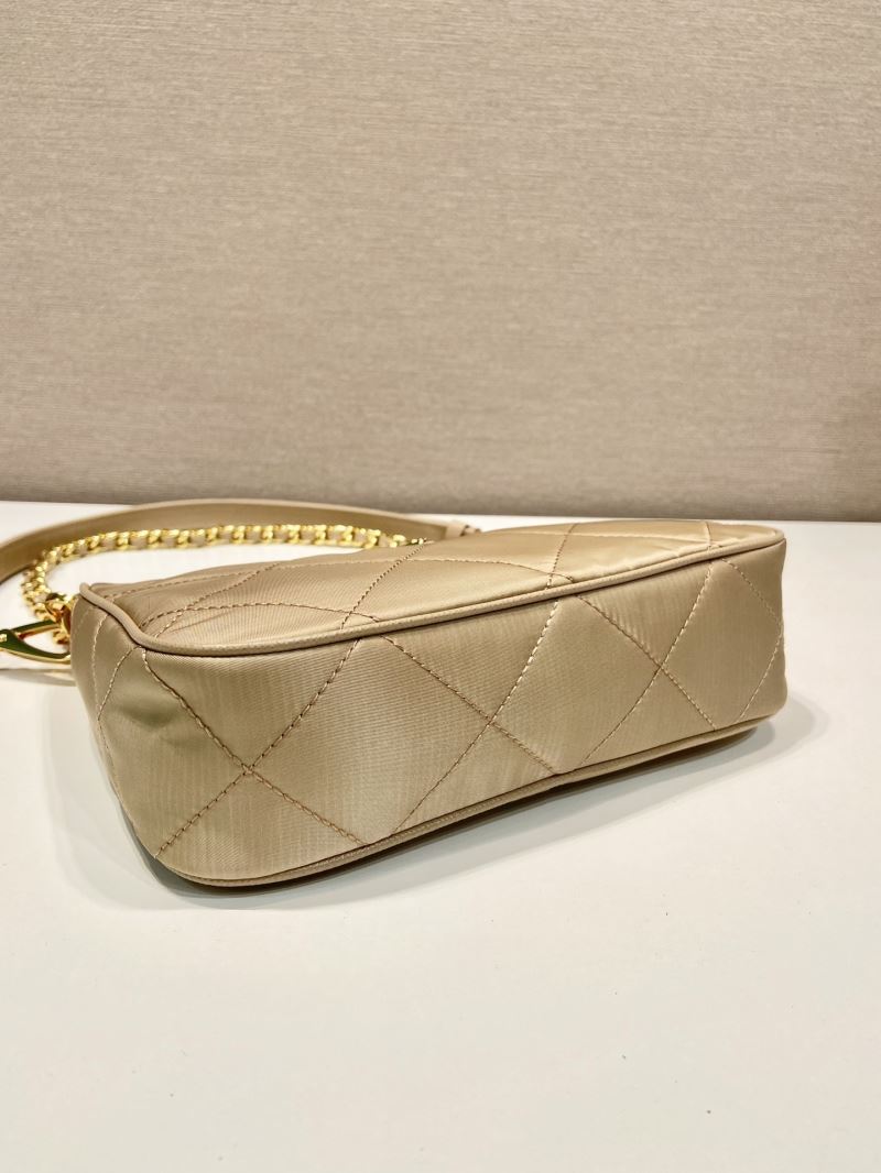 Pra*a hobo bags